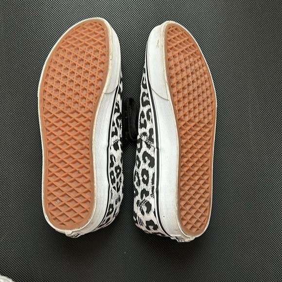 Snow leopard print vans - Picture 3 of 4